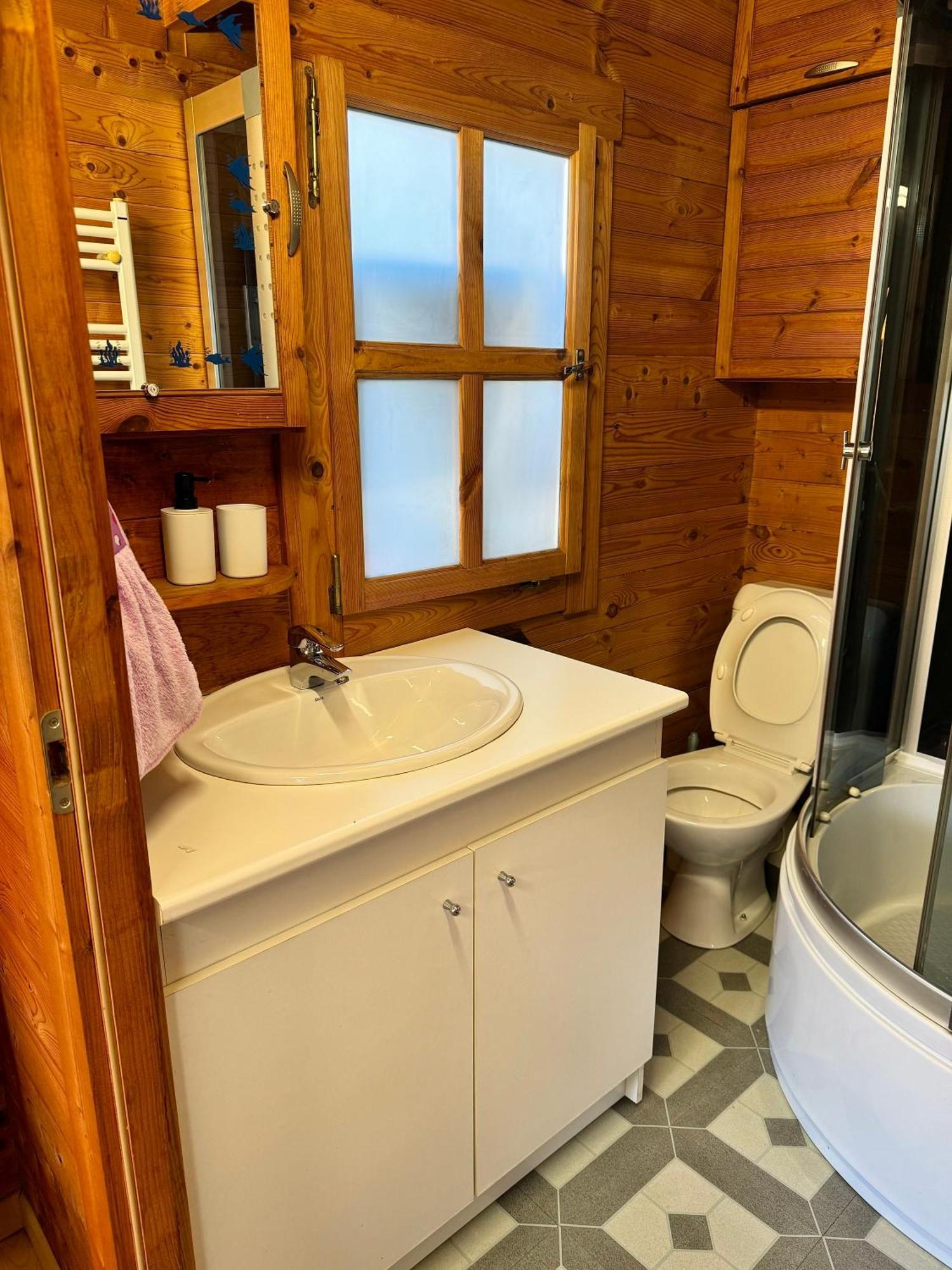 Cozy Cottage Paris Suburb! ボビニー エクステリア 写真